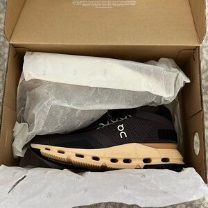 Women’s On Cloud CloudNova size 8